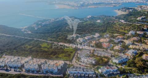 Moradia t2 com vista mar em condomínio fechado, ferragudo