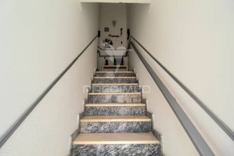 Moradia t2+2 na baixa de olhão