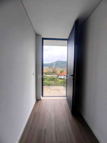 Moradia t4 em são torcato – guimarães