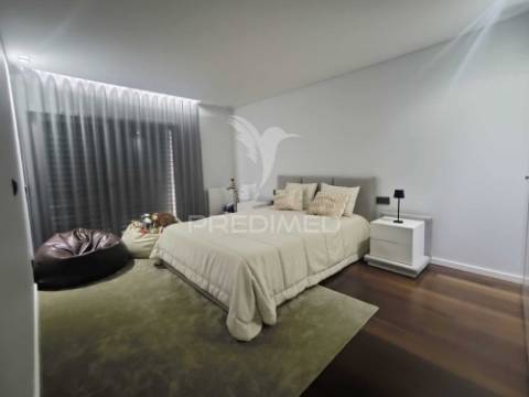 Arrendamento - moradia t3 mobilada e equipada em nogueira, braga