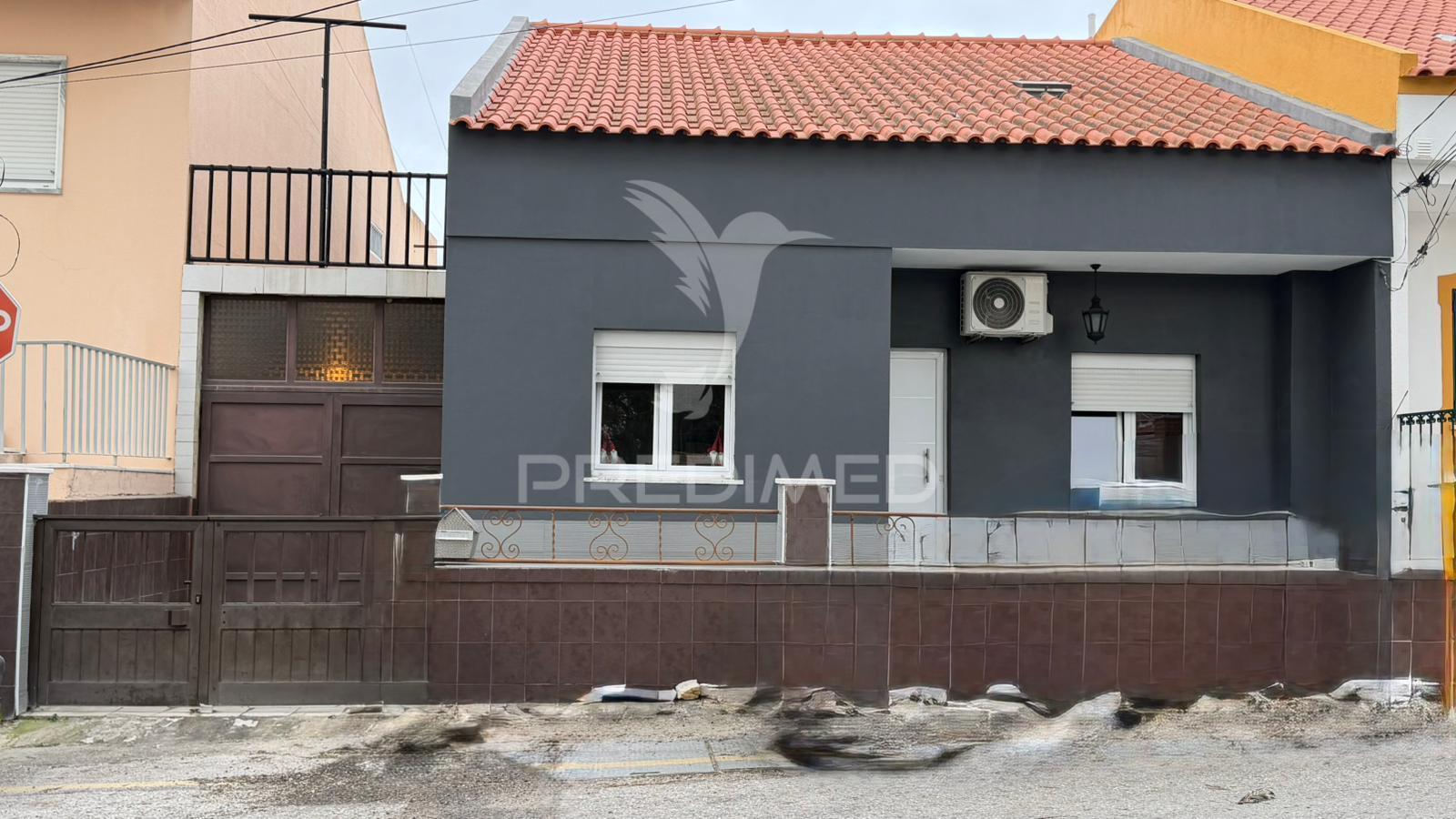 Moradia bi-familiar t6 com 182,50m² em setúbal – excelente oportunidade de investimento ou habitação própria!