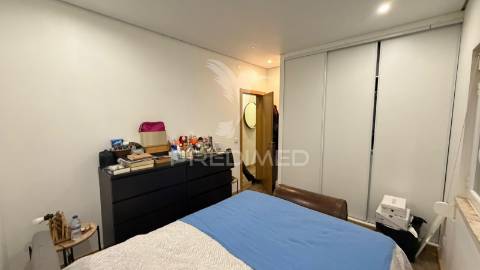 Moradia bi-familiar t6 com 182,50m² em setúbal – excelente oportunidade de investimento ou habitação própria!