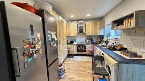 Moradia bi-familiar t6 com 182,50m² em setúbal – excelente oportunidade de investimento ou habitação própria!