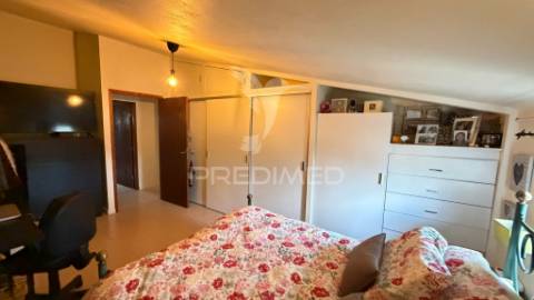 Moradia bi-familiar t6 com 182,50m² em setúbal – excelente oportunidade de investimento ou habitação própria!