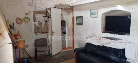 Monte alentejano com 13.250 m2, casa branca, sousel