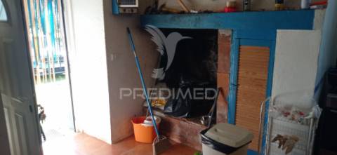 Monte alentejano com 13.250 m2, casa branca, sousel