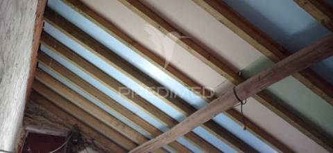 Monte alentejano com 13.250 m2, casa branca, sousel