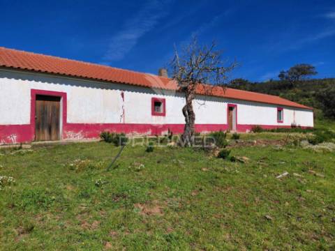 Herdade localizada em sabóia,odemira.
