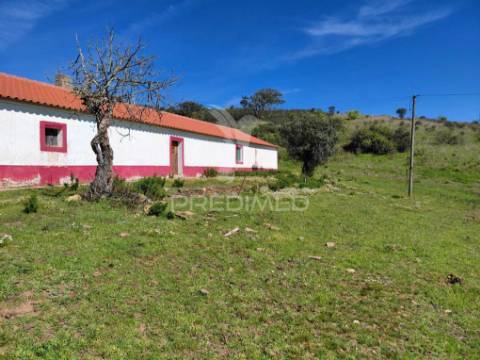 Herdade localizada em sabóia,odemira.