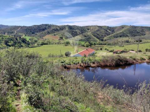 Herdade localizada em sabóia,odemira.
