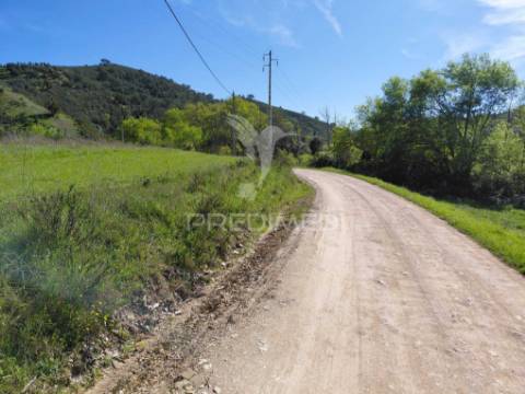 Herdade localizada em sabóia,odemira.