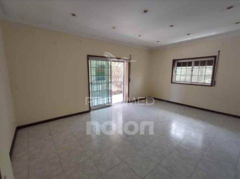 Apartamento t3 amplo na carregosa – oliveira de azeméis
