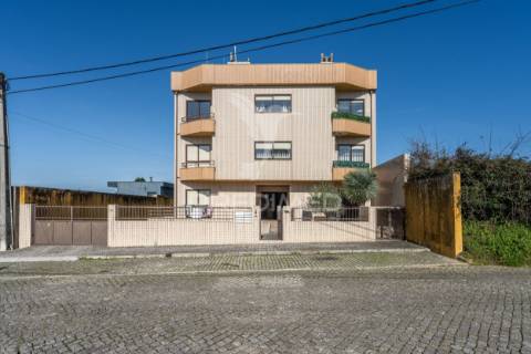 Apartamento t1+1 em gulpilhares