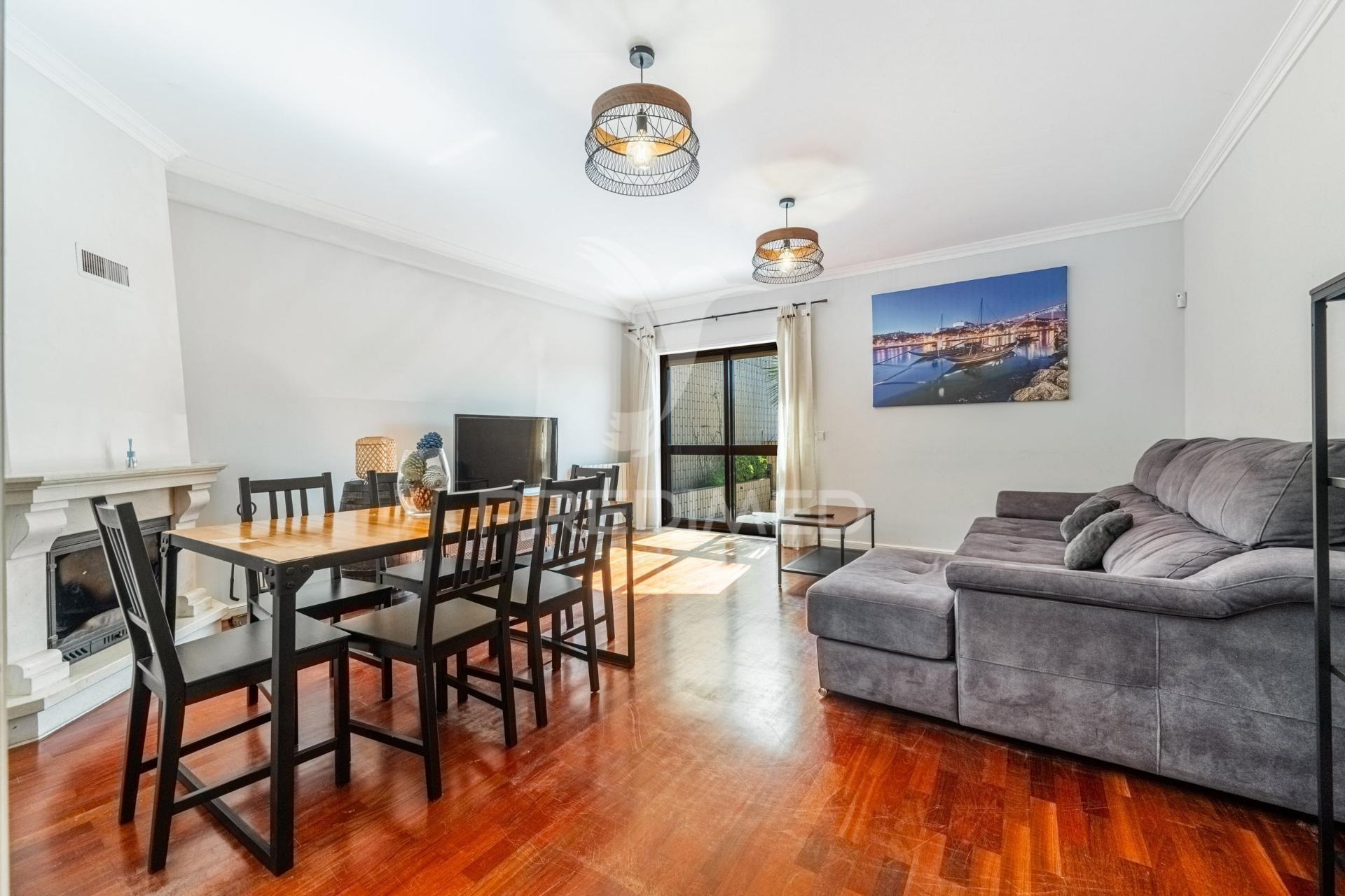 Apartamento t1+1 em gulpilhares