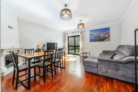 Apartamento t1+1 em gulpilhares