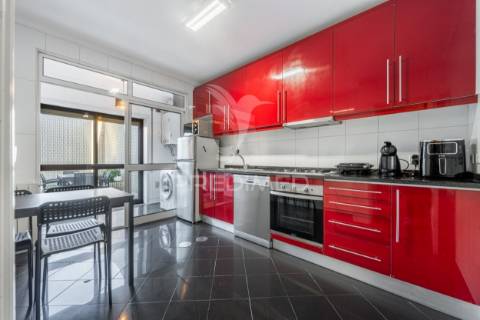 Apartamento t1+1 em gulpilhares