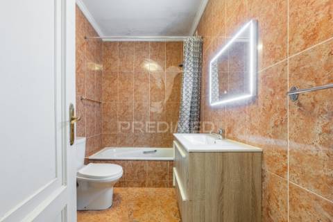 Apartamento t1+1 em gulpilhares