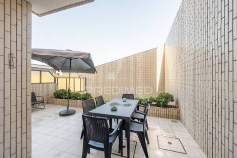 Apartamento t1+1 em gulpilhares