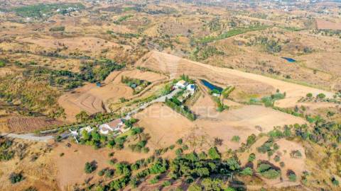 Cabanas de tavira - quinta com uma área de 53253m2
