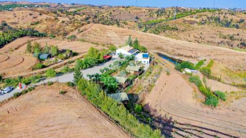 Cabanas de tavira - quinta com uma área de 53253m2
