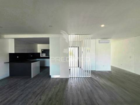 Moradia isolada t3, c/piscina e box, brejo clérigo - azeitão