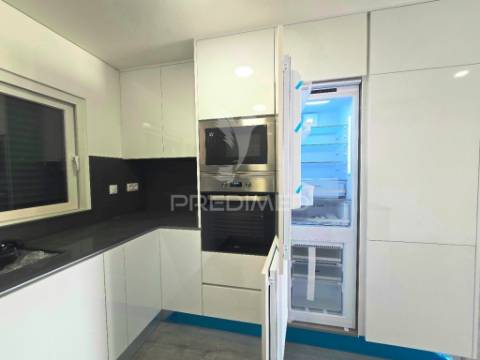 Moradia isolada t3, c/piscina e box, brejo clérigo - azeitão