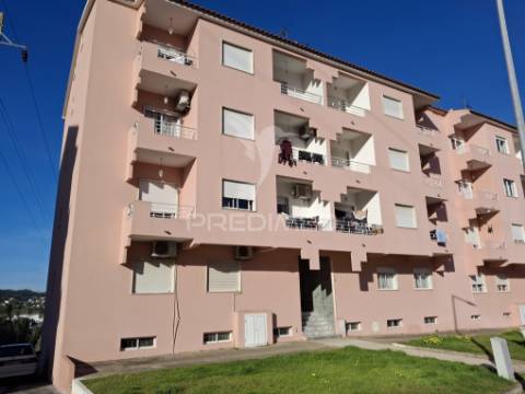 Excelente apartamento t3 com garagem e arrecadação.