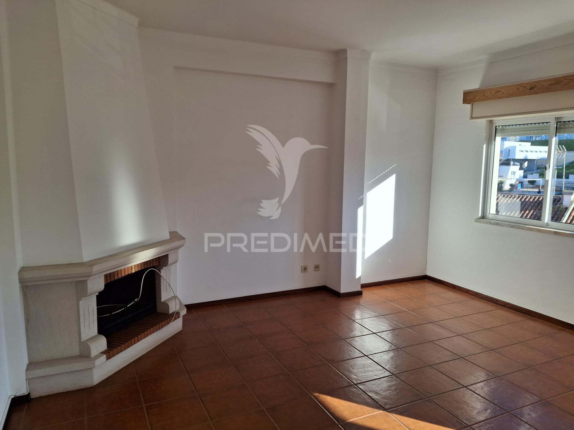 Excelente apartamento t3 com garagem e arrecadação.