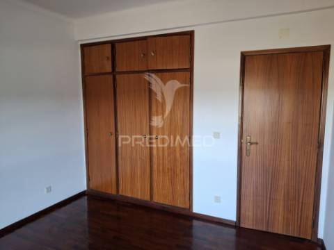 Excelente apartamento t3 com garagem e arrecadação.