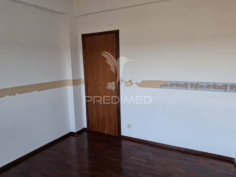 Excelente apartamento t3 com garagem e arrecadação.