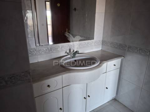 Excelente apartamento t3 com garagem e arrecadação.