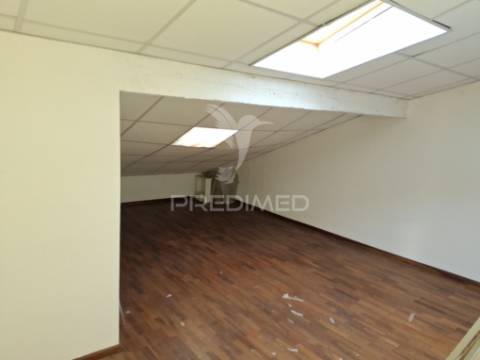 Excelente apartamento t3 com garagem e arrecadação.