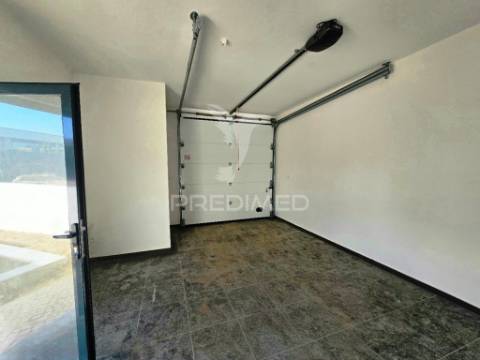 Moradia isolada t3, c/piscina e box, brejo clérigo - azeitão