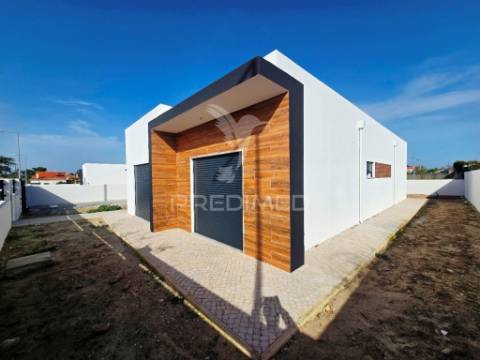 Moradia isolada t3, c/piscina e box, brejo clérigo - azeitão