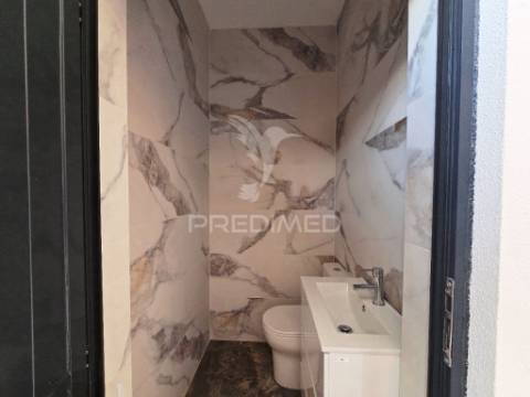 Moradia isolada t3, c/piscina e box, brejo clérigo - azeitão