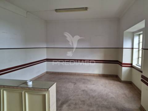 Apartamento t2 para remodelação.