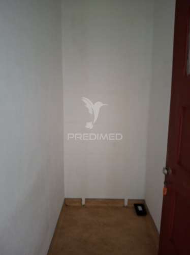 Apartamento t2 para remodelação.