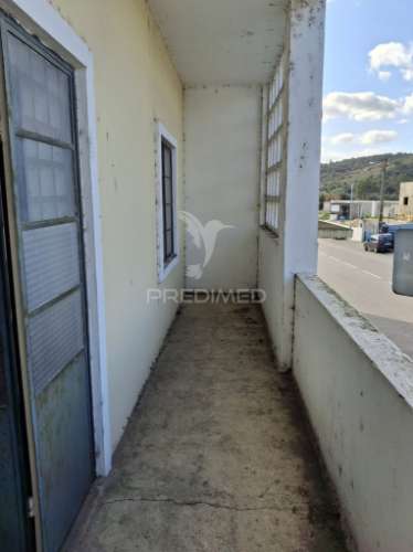 Apartamento t2 para remodelação.