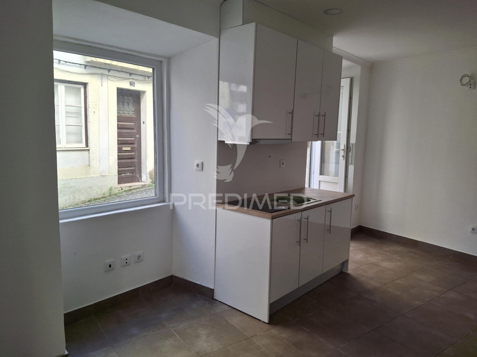 T0 no centro histórico para arrendamento.