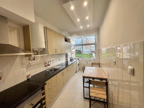 Apartamento t2 remodelado | 1º andar | alto do seixalinho - barreiro