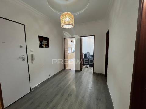 Apartamento t2 remodelado | 1º andar | alto do seixalinho - barreiro