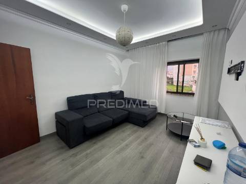 Apartamento t2 remodelado | 1º andar | alto do seixalinho - barreiro
