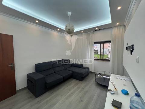 Apartamento t2 remodelado | 1º andar | alto do seixalinho - barreiro