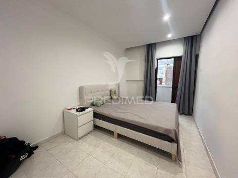 Apartamento t2 remodelado | 1º andar | alto do seixalinho - barreiro