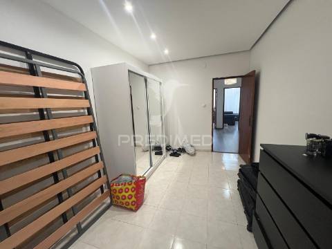 Apartamento t2 remodelado | 1º andar | alto do seixalinho - barreiro
