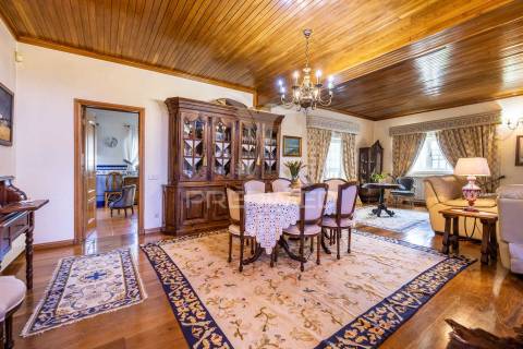 Moradia de excelência com 4 suítes + 2 quartos