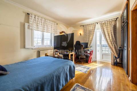 Moradia de excelência com 4 suítes + 2 quartos