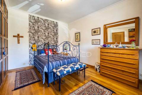 Moradia de excelência com 4 suítes + 2 quartos