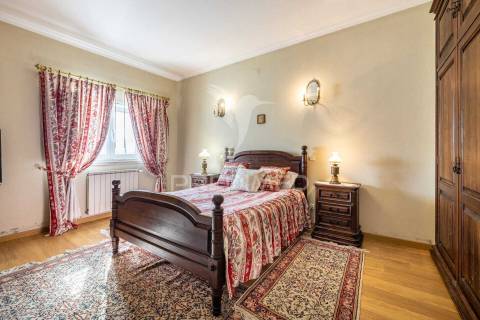 Moradia de excelência com 4 suítes + 2 quartos