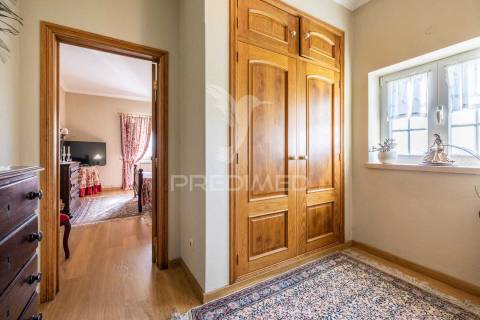 Moradia de excelência com 4 suítes + 2 quartos